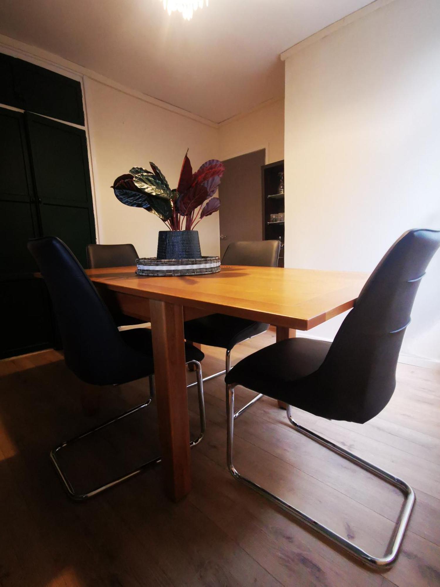Entire 1 Bed Spacious Apartment, Private Balcony & Study Room Near City Whitehouse  外观 照片
